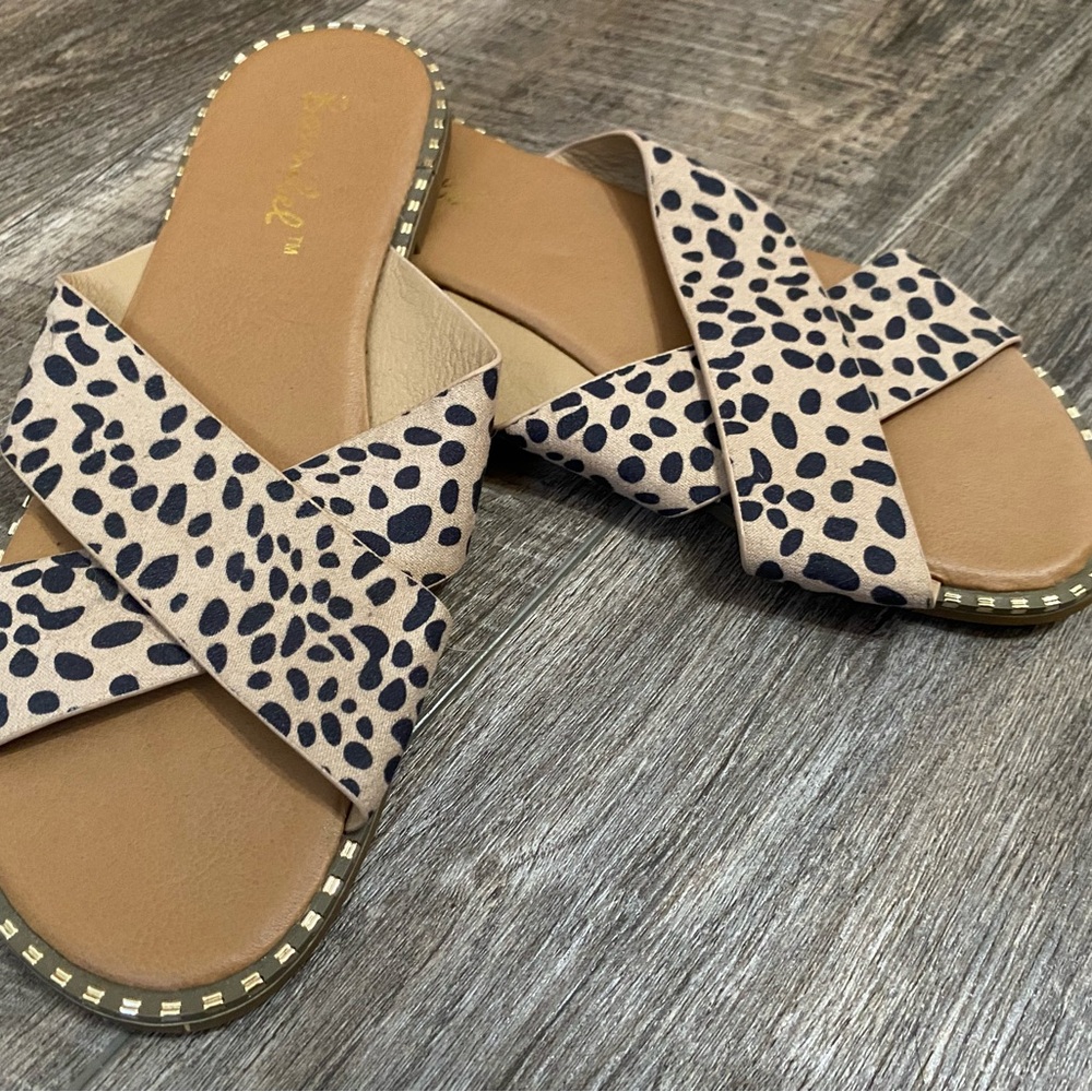 Bonnibel Tan and Black Leopard Sandals